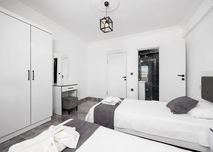 ヴィラ Grand Yasar 2 *